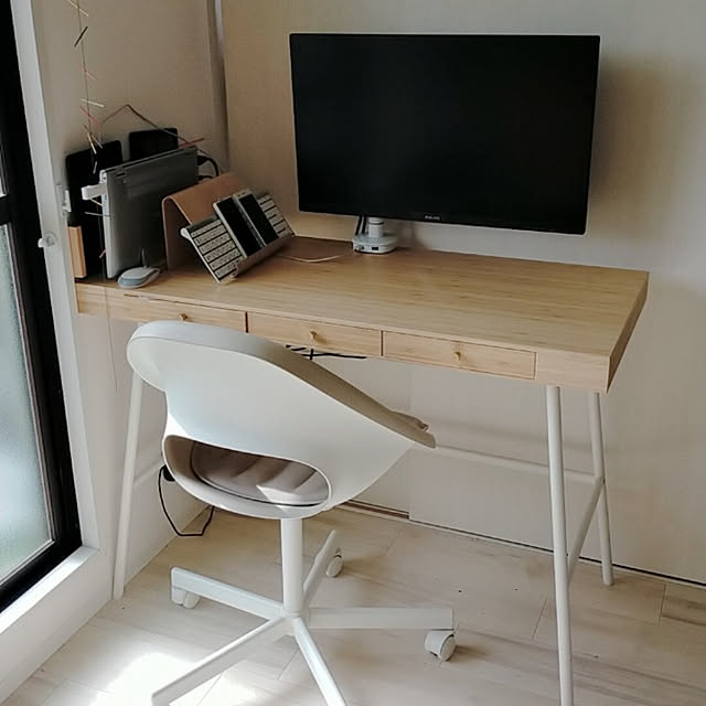 イケア LILLÅSEN リルオーセン デスク - 通販 | 家具とインテリアの