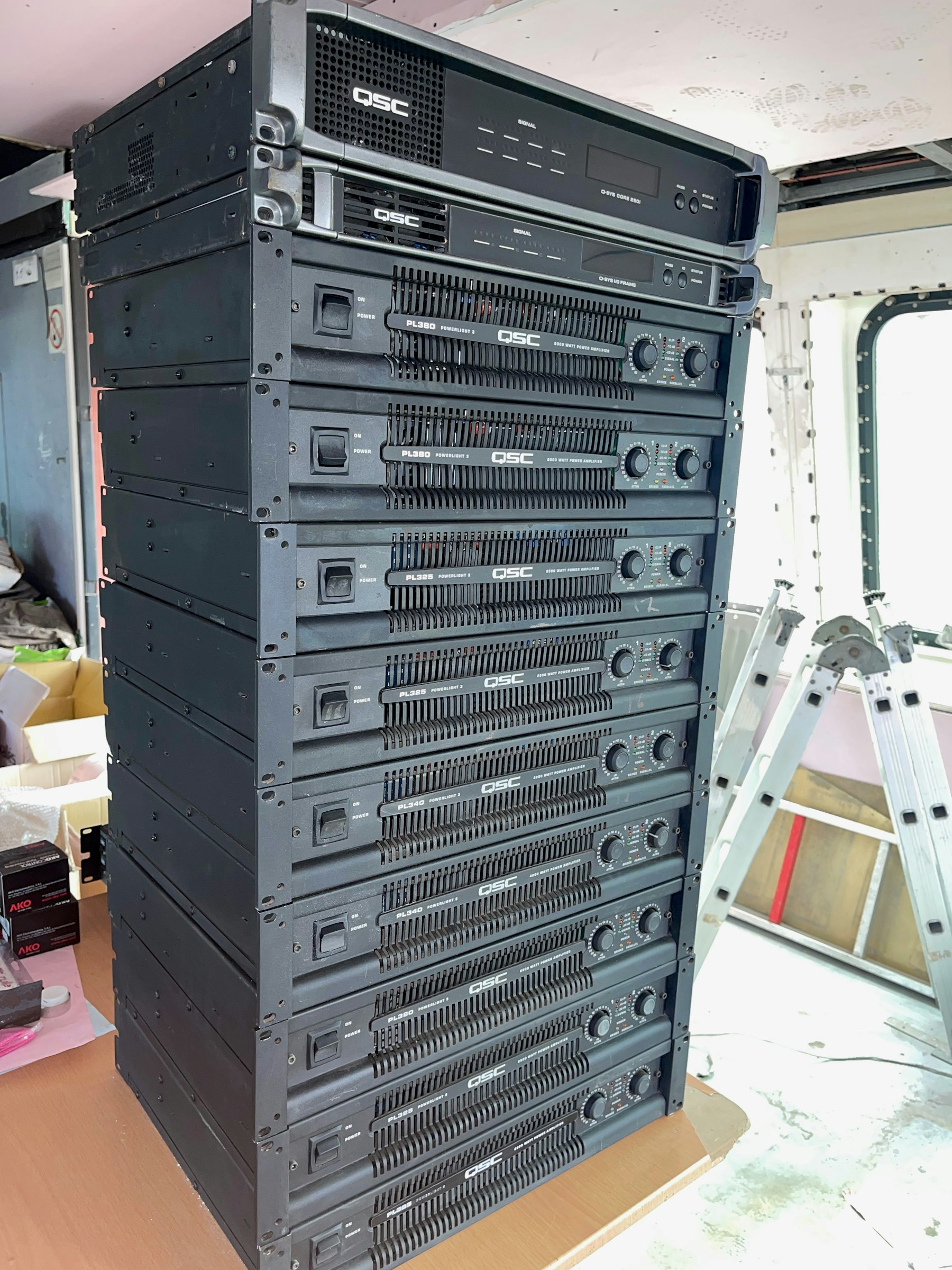 New and Used PL340 Powerlight 3 Series Power Amplifier available