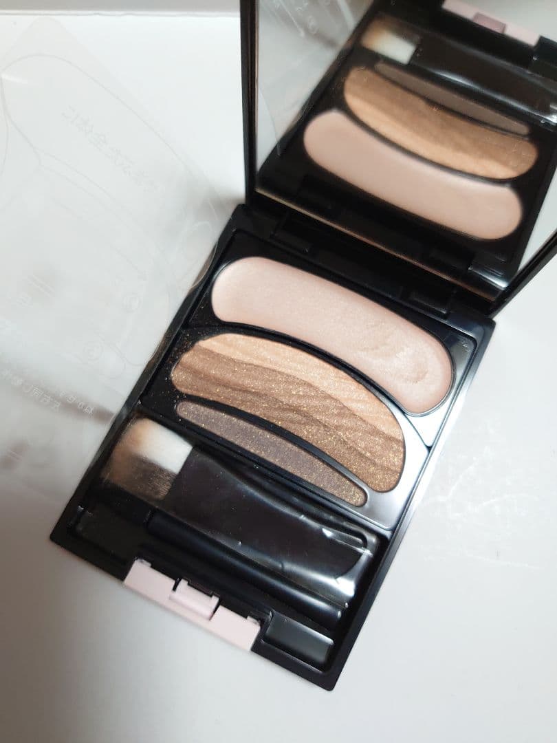 オーブ　AUBE ブラシひと塗りアイシャドウN 11ブラウン系 オーブ / ブラシひと塗りシャドウN 11 ブラウン系の公式商品情報｜美容